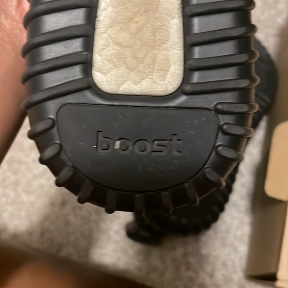 Yeezy boost 350 Pirate Black - Picture 6 of 7